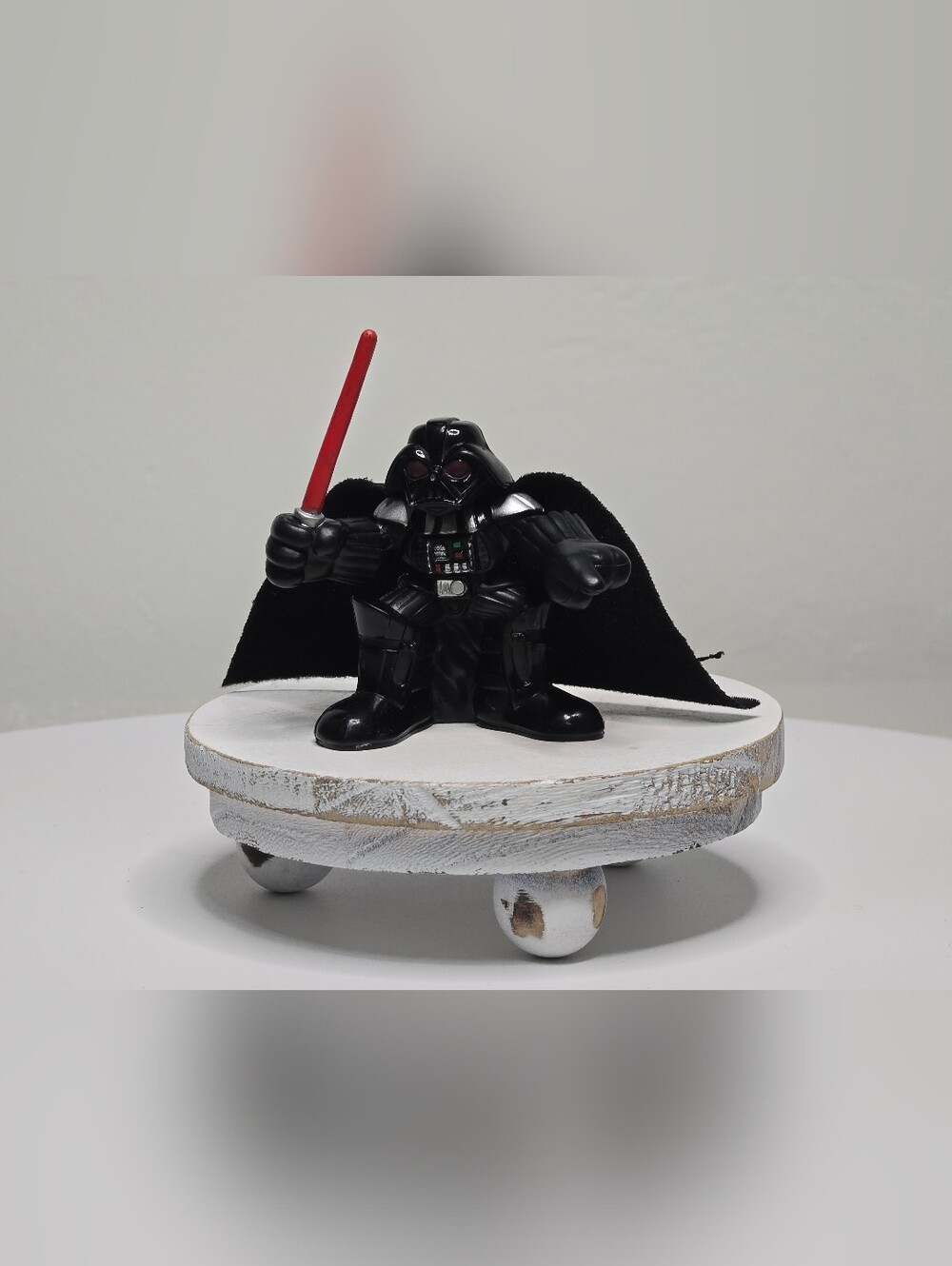 2001 Hasbro Star Wars Darth Vader Small Toy [ Read Details ]